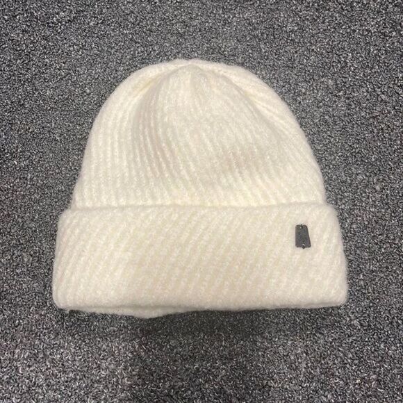 SPYDER White Diagonal Dimensional Knit Cuffed BEANIE Hat Cap Womens One Size NEW - Picture 1 of 4